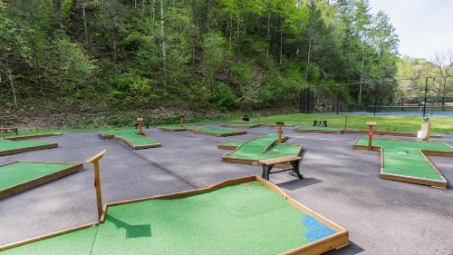 Sunset Lodge - image 26