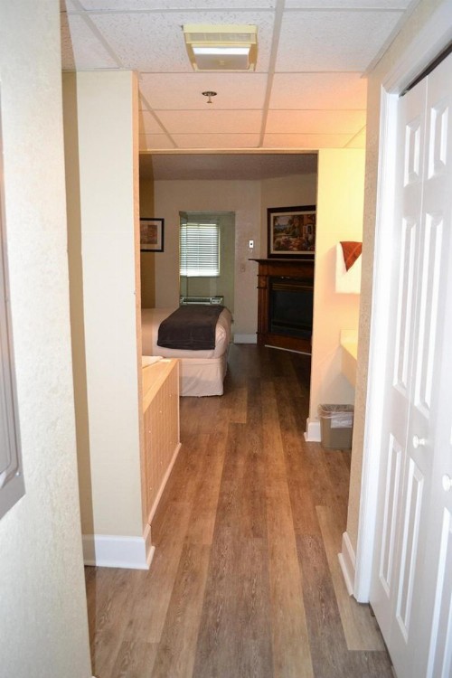 River Place Condos 509 1BD 2 Bath - image 1