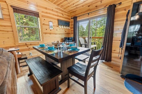 Fox's Den cabin - image 14