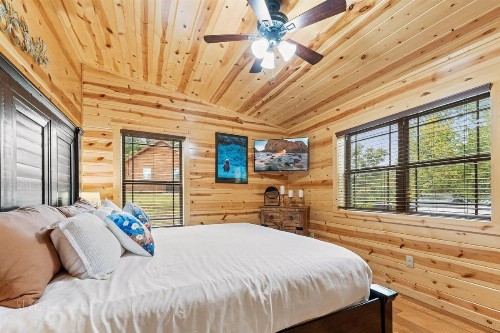 Fox's Den cabin - image 21