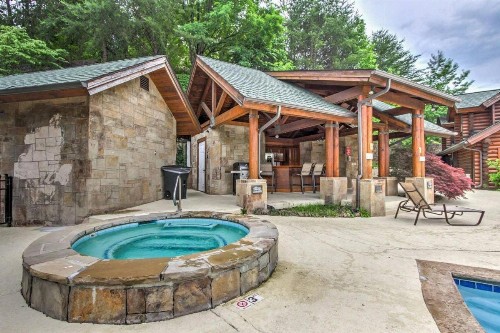 Great Wolf Cabin in Pigeon Forge! - image 11
