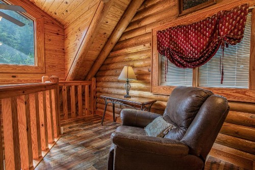 Great Wolf Cabin in Pigeon Forge! - image 6