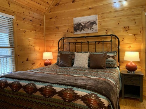 Pleasant Hollow cabin - image 5
