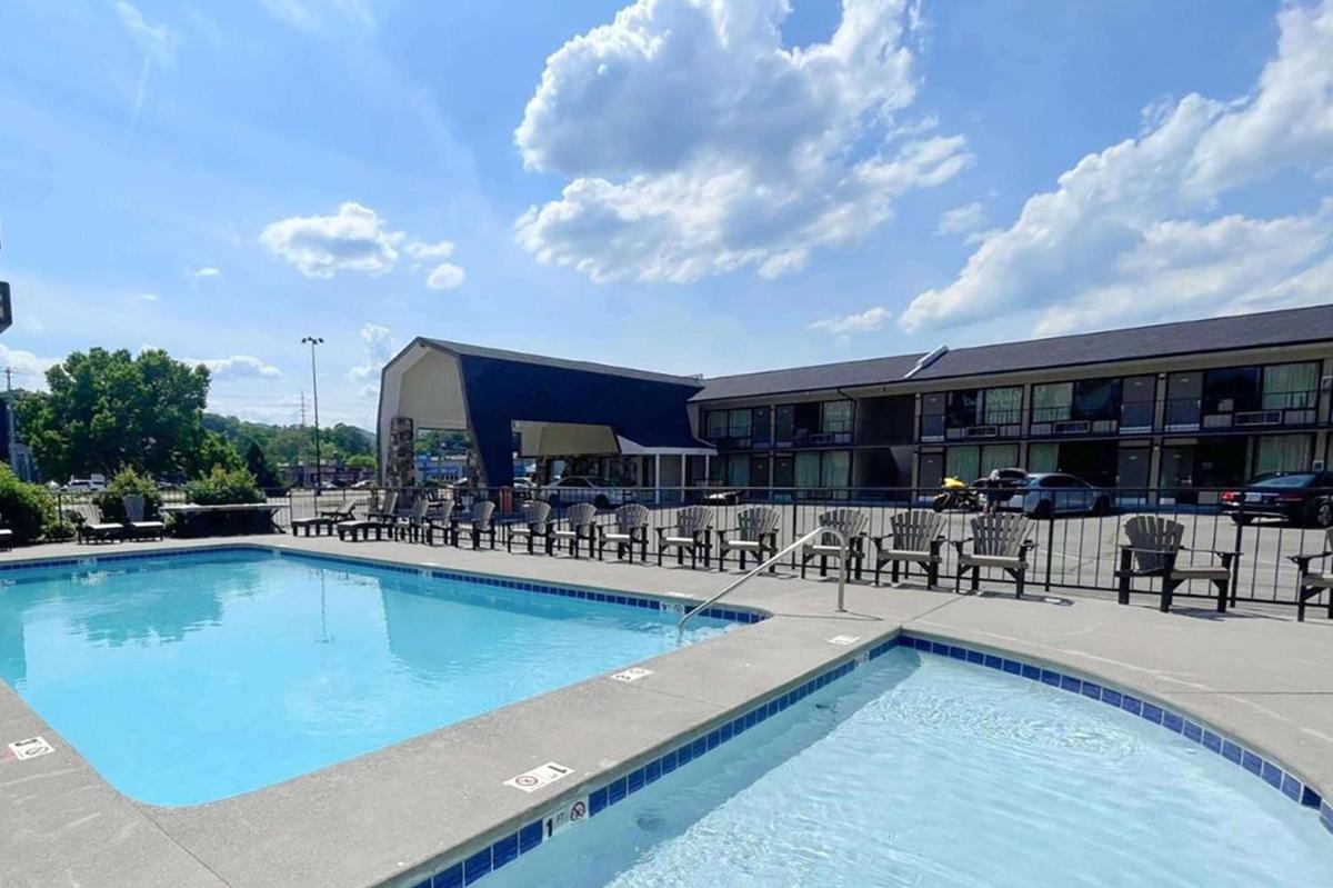 Smoky Mountain Motor Lodge At Dollywood LN - main image