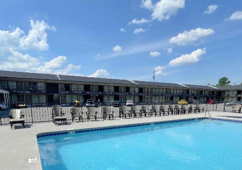 Smoky Mountain Motor Lodge At Dollywood LN - image 17