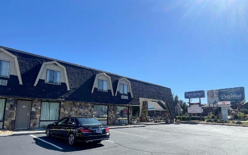 Smoky Mountain Motor Lodge At Dollywood LN - image 20