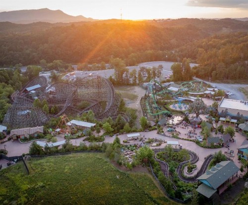 Smoky Mountain Motor Lodge At Dollywood LN - image 24
