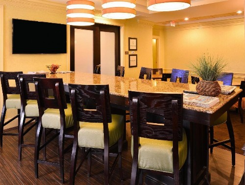 Hotel Atlantic Beach - image 4
