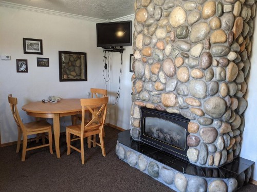 Sundance Motel - image 7