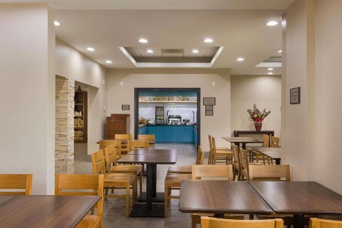 Country Inn & Suites by Radisson St. Petersburg - Clearwater FL - image 26