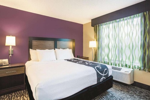 La Quinta by Wyndham Clearwater South - image 10