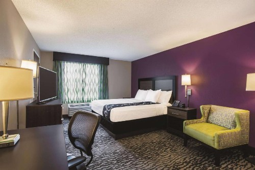 La Quinta by Wyndham Clearwater South - image 3