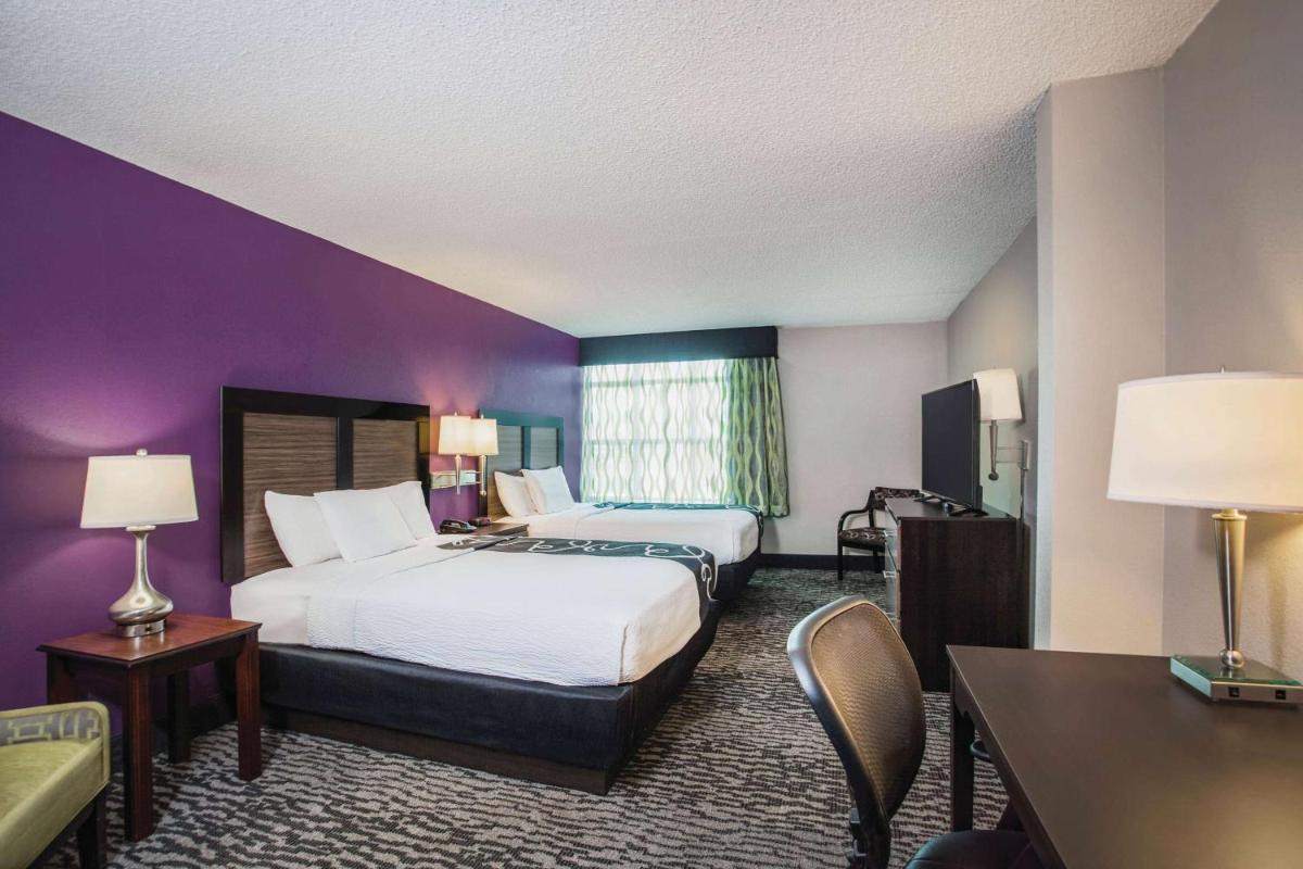 La Quinta by Wyndham Clearwater South - image 4