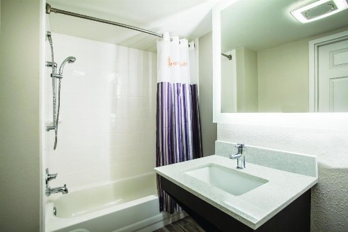 La Quinta by Wyndham Clearwater South - image 5