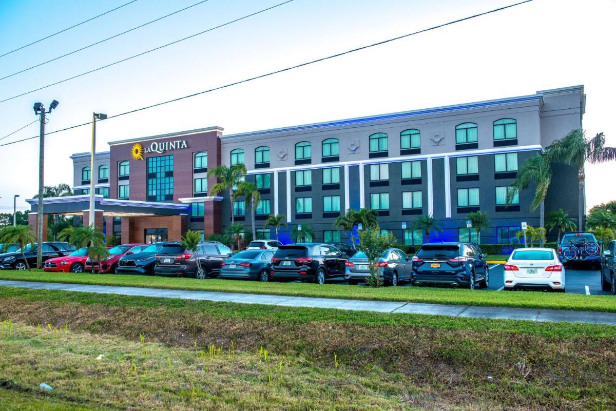 La Quinta by Wyndham Clearwater South - image 6