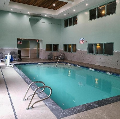 GreenTree Inn & Suites Pinetop - image 19