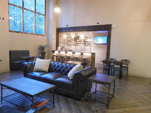 GreenTree Inn & Suites Pinetop - image 2