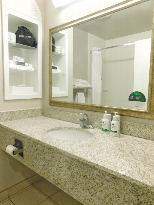 GreenTree Inn & Suites Pinetop - image 3