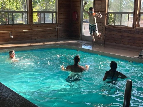 Pinetop Studio Suites - image 31