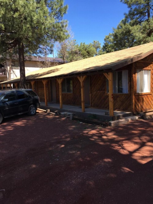 TimberLodge Inn - image 10