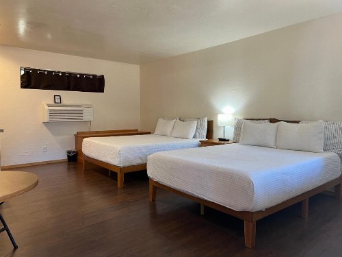 TimberLodge Inn - image 46
