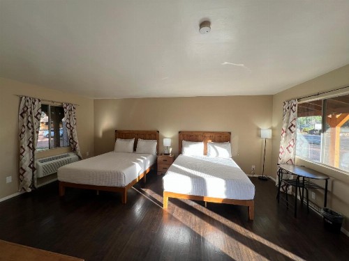 TimberLodge Inn - image 49