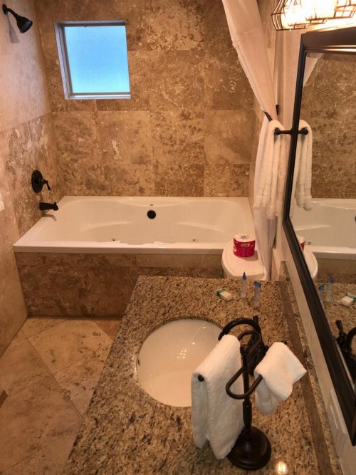 TimberLodge Inn - image 6