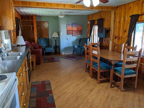 Double B Lodge - image 12