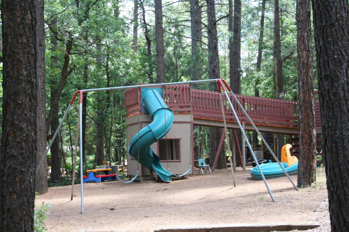 Northwoods Resort Cabins - image 6