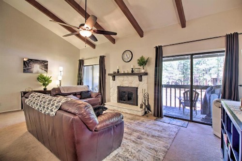 Pinetop Condo with Deck and Grill 30 Mi to Sunrise Ski - image 1