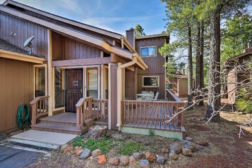 Luxe Pinetop Townhome with Deck Less Than 1mi to Golf Course! - image 3