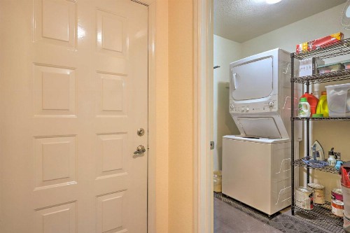 Pinetop Condo with Balcony Less Than 30 Mi to Sunrise Ski! - image 4
