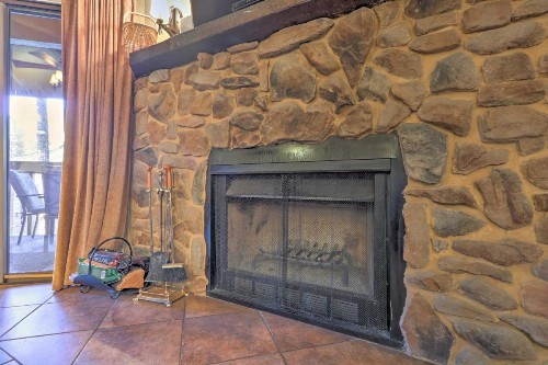 Pinetop Condo with Balcony Less Than 30 Mi to Sunrise Ski! - image 6