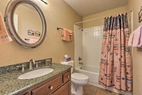 Pinetop Condo with Balcony Less Than 30 Mi to Sunrise Ski! - image 7