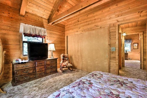Pet-Friendly Cabin with BBQ - 7 Mi to Show Low Lake! - image 12
