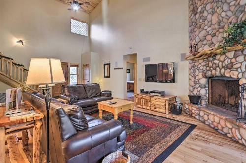 Cozy High Country Log Cabin Hike Fish Golf Ski - image 7
