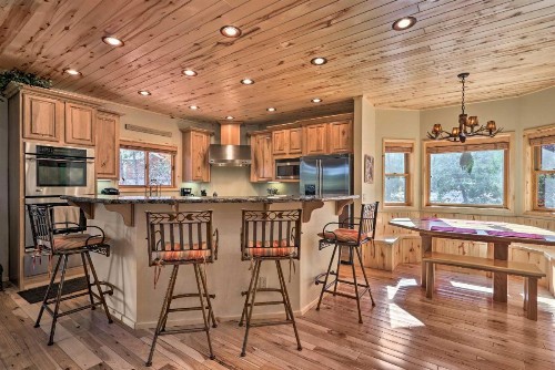 Cozy High Country Log Cabin Hike Fish Golf Ski - image 8