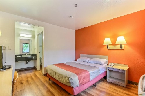 Motel 6-Pinole CA - image 13