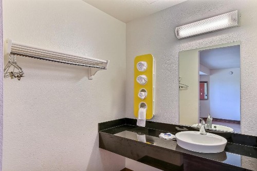 Motel 6-Pinole CA - image 18