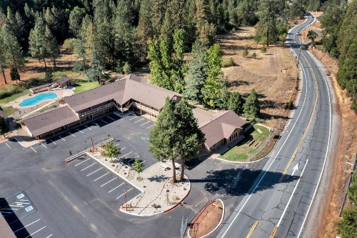 Pioneer Inn & Suites - image 8