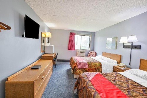 Americas Best Value Inn Pipestone - image 23