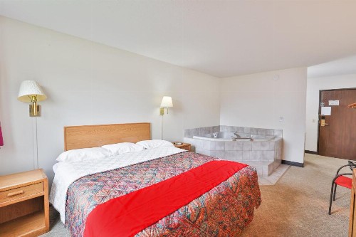 Americas Best Value Inn Pipestone - image 35