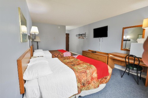 Americas Best Value Inn Pipestone - image 44