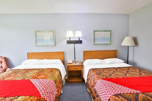 Americas Best Value Inn Pipestone - image 45