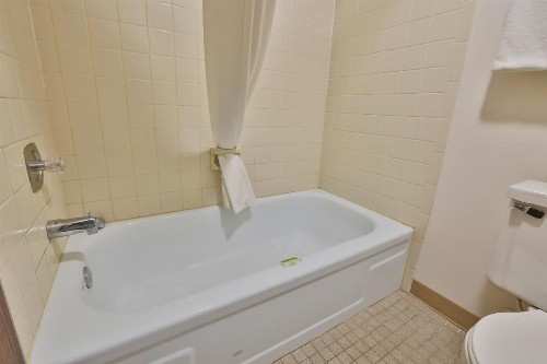 Americas Best Value Inn Pipestone - image 50