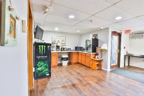 Americas Best Value Inn Pipestone - image 6