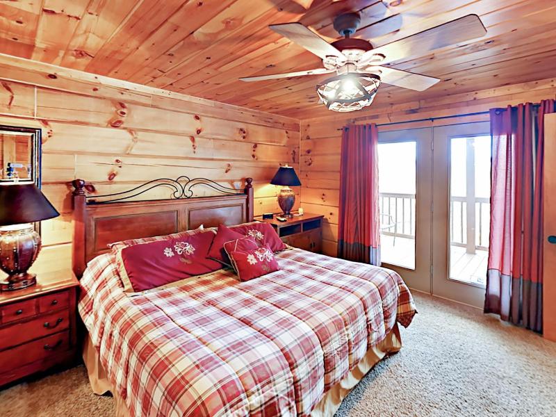 426 Forrest Springs Dr Cabin - image 7