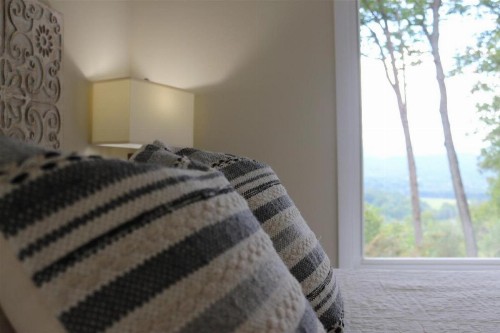 Journey House with Views - image 13