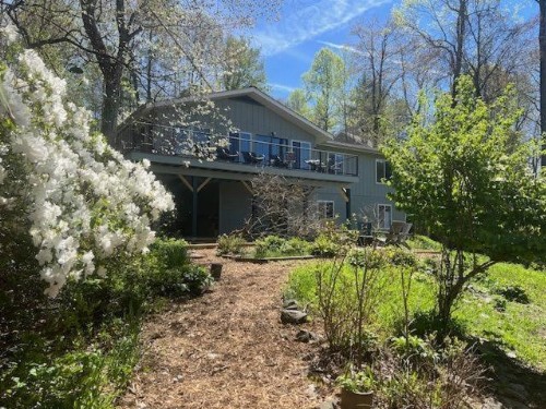 Journey House with Views - image 2