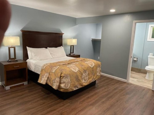 Blue Seal Inn - image 12